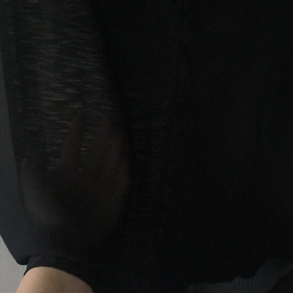 Black V-Neck with shear back - Picture 3 of 3